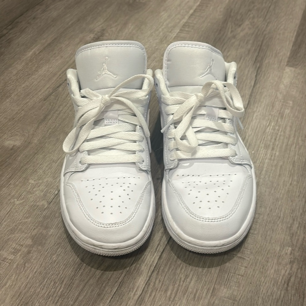 All white Jordan’s